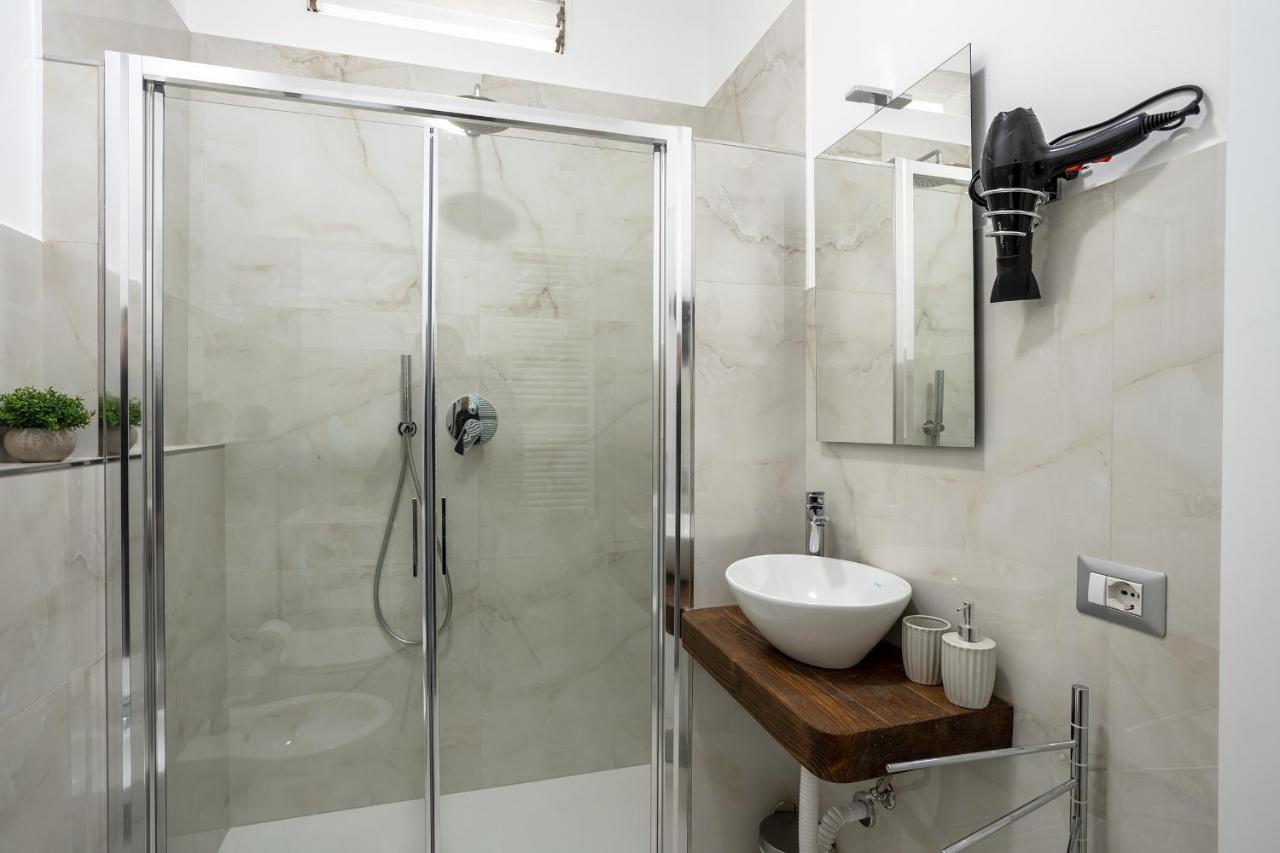 Milano City Apartments - Duomo Brera - Elegant Suite In Design District Exterior foto
