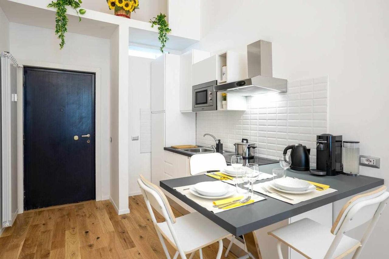 Milano City Apartments - Duomo Brera - Elegant Suite In Design District Exterior foto